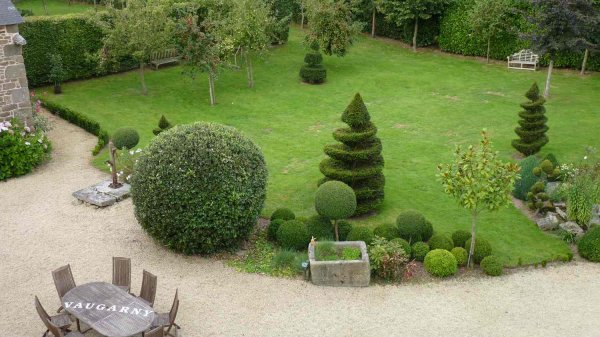 Les jardins du Manoir du Vaugarny